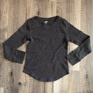 Old Navy Dark Gray Long Sleeve Kids Tee
